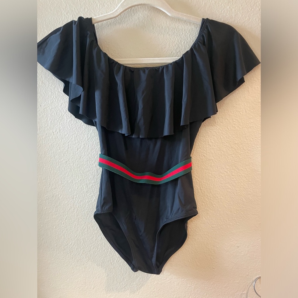 Girls swimsuit